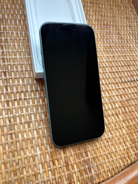 iPhone iPhone 16 128GB SIMフリー（スマホ）の商品画像 - 査定依頼日：2026年7月8日 - 最高査定価格：80,000円