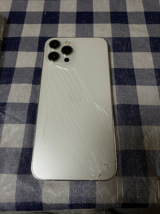 iPhone 12 Pro Max 256GB SIMフリー（スマホ）の商品画像 - 査定依頼日：2026年3月11日 - 最高査定価格：30,000円