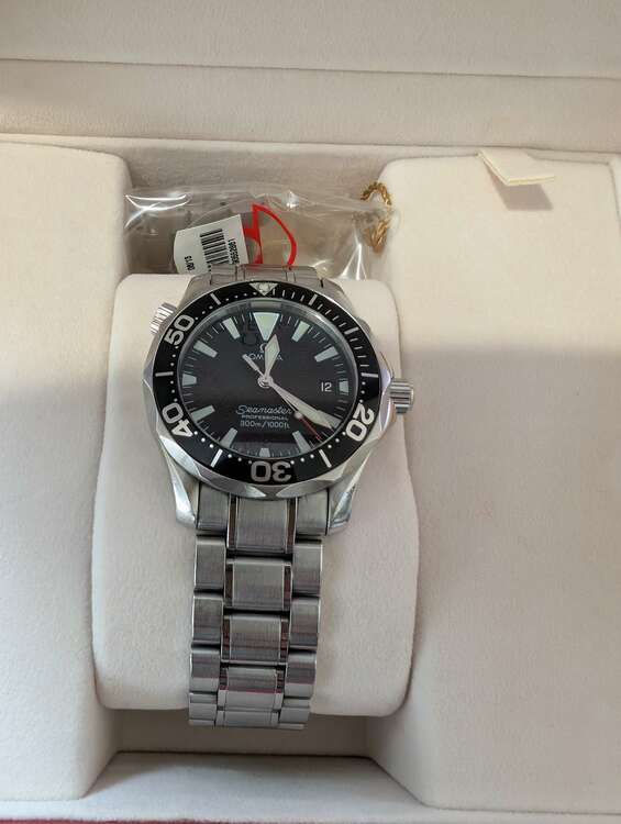 プロフェッショナル　クォーツ（高級時計）の商品画像 - 査定依頼日：2025年2月15日 - 最高査定価格：230,000円