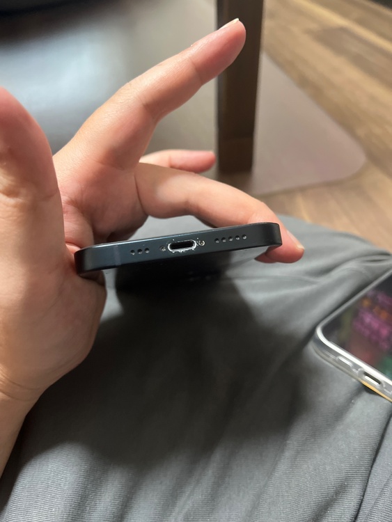 iPhone iPhone 13 256GB Softbank（スマホ）の商品画像 - 査定依頼日：2026年7月19日 - 最高査定価格：36,000円