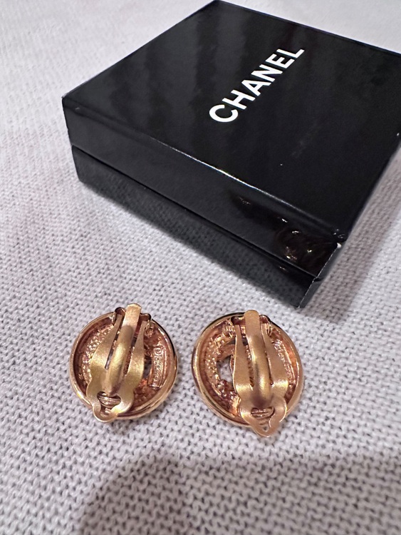 シャネル　ゴールドメッキピアス（金・貴金属）の商品画像 - 査定依頼日：2025年9月25日 - 最高査定価格：30,000円