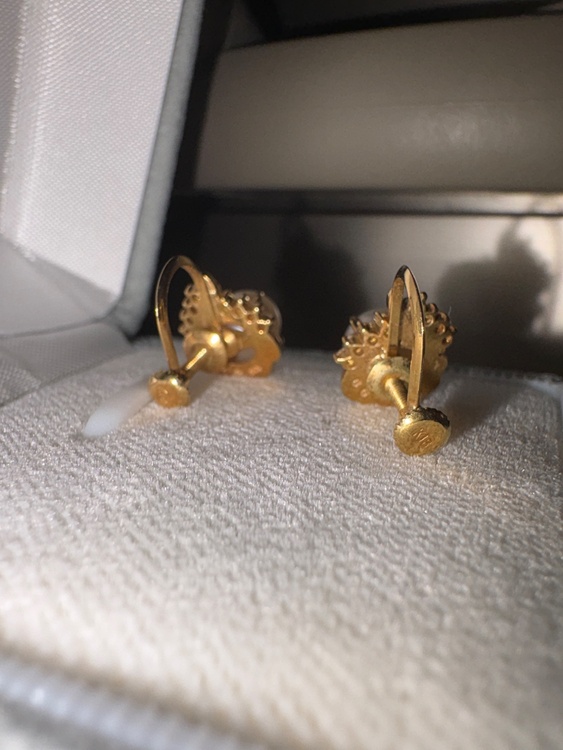 ピアス真珠着き（金・貴金属）の商品画像 - 査定依頼日：2026年4月4日 - 最高査定価格：100,000円