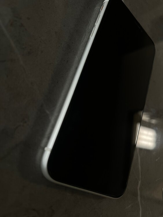 iPhoneXR 64GB 楽天モバイル 2（スマホ）の商品画像 - 査定依頼日：2025年5月21日 - 最高査定価格：15,000円