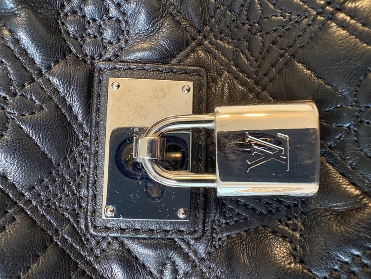 型番不明　限定商品（ブランドバッグ）の商品画像 - 査定依頼日：2026年2月25日 - 最高査定価格：110,000円