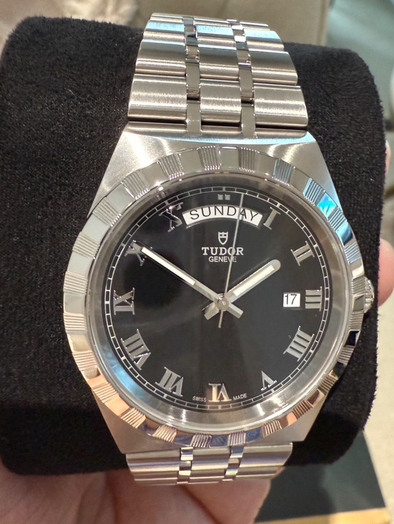 ローヤル（高級時計）の商品画像 - 査定依頼日：2025年8月18日 - 最高査定価格：250,000円