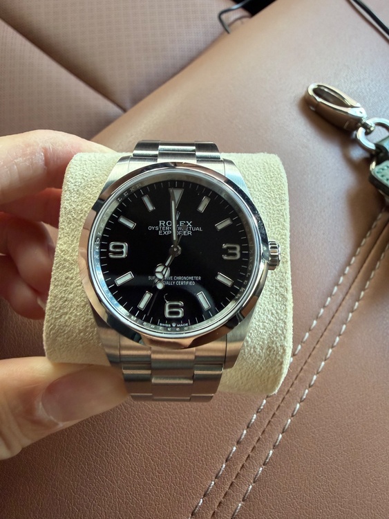 ロレックス エクスプローラー 124270（高級時計）の商品画像 - 査定依頼日：2026年4月12日 - 最高査定価格：1,350,000円