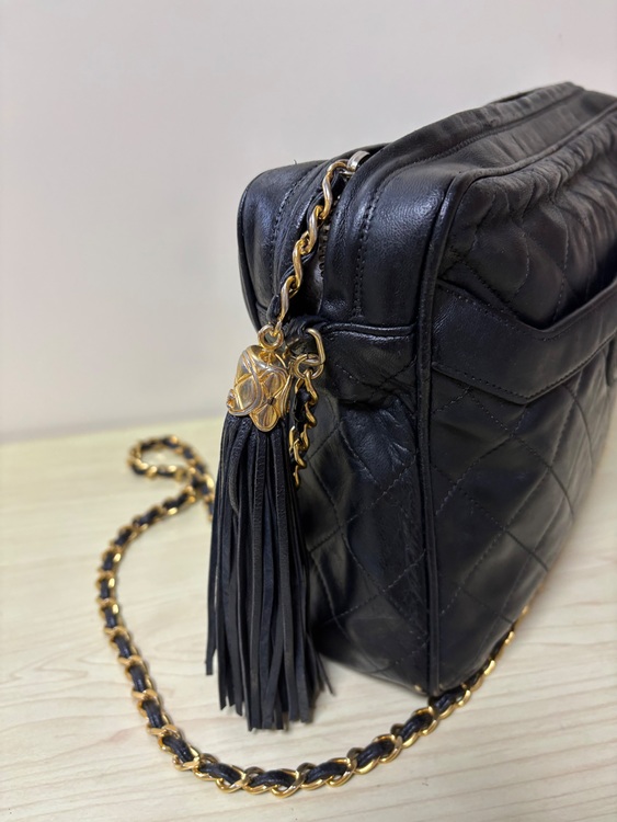 フリンジチェーンショルダー（ブランドバッグ）の商品画像 - 査定依頼日：2025年12月2日 - 最高査定価格：82,000円