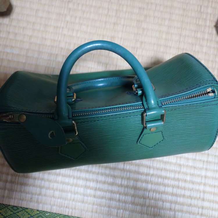 ルイヴィトン エピ （ブランドバッグ）の商品画像 - 査定依頼日：2022年10月10日 - 最高査定価格：27,000円