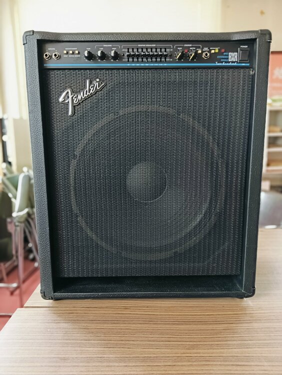 ベースアンプ　BXR200W　M823562（ピアノ・楽器・PA機材）の商品画像 - 査定依頼日：2026年4月23日 - 最高査定価格：100,000円