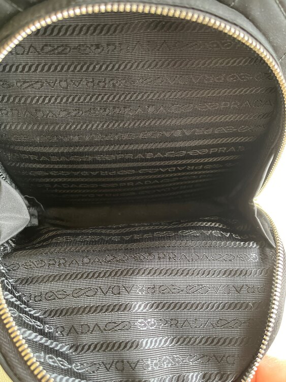 プラダ  （ブランドバッグ）の商品画像 - 査定依頼日：2025年5月5日 - 最高査定価格：150,000円