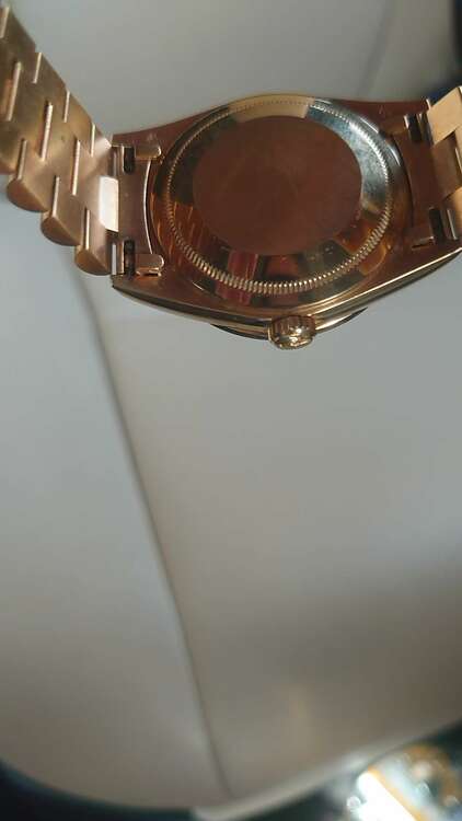 ロレックス デイデイト （高級時計）の商品画像 - 査定依頼日：2025年1月27日 - 最高査定価格：5,200,000円