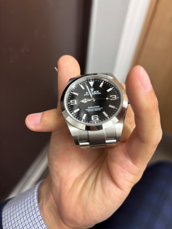 ロレックス エクスプローラー 214270（高級時計）の商品画像 - 査定依頼日：2025年11月30日 - 最高査定価格：1,160,000円