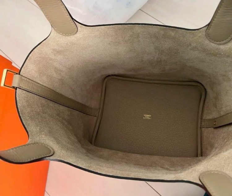 ピコタン pm（ブランドバッグ）の商品画像 - 査定依頼日：2025年9月22日 - 最高査定価格：530,000円