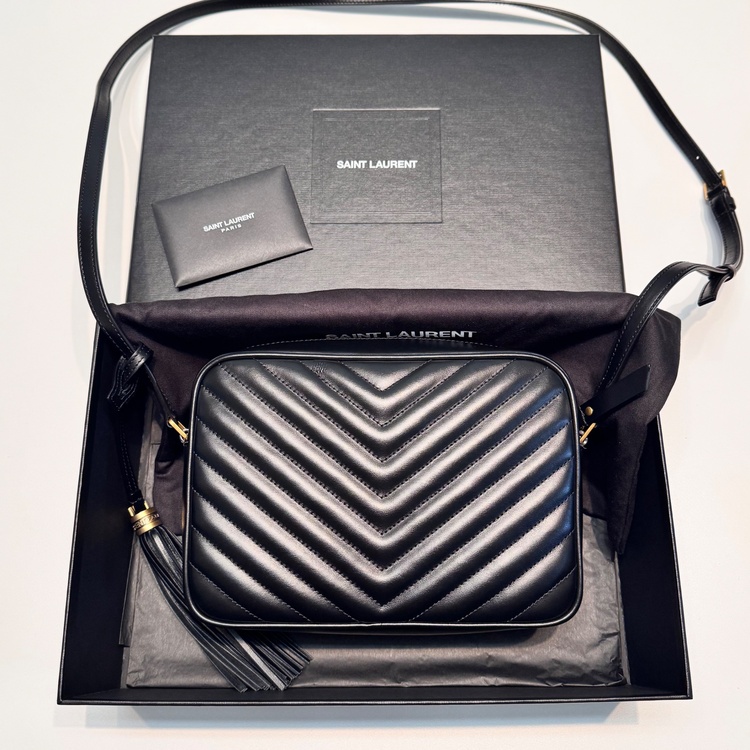 イブサンローラン  （ブランドバッグ）の商品画像 - 査定依頼日：2026年3月2日 - 最高査定価格：150,000円