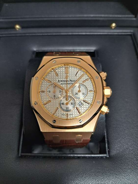 オーデマピゲ ロイヤルオーク （高級時計）の商品画像 - 査定依頼日：2025年2月17日 - 最高査定価格：6,300,000円