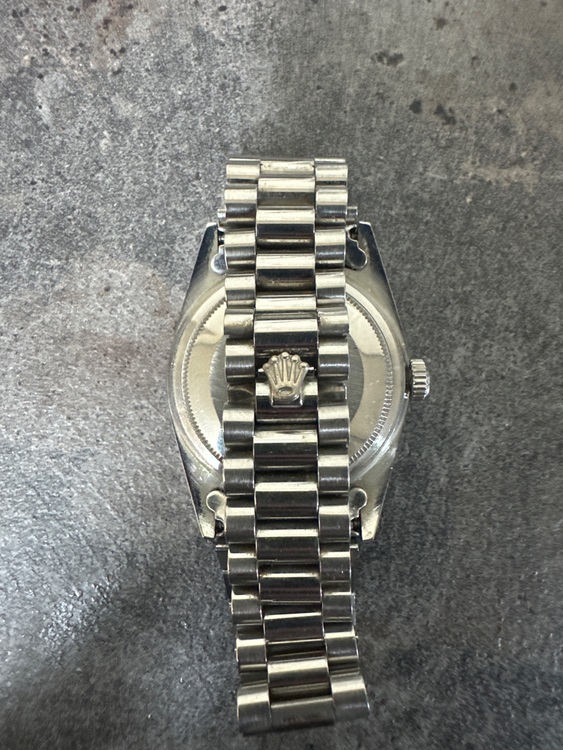 ロレックス デイデイト （高級時計）の商品画像 - 査定依頼日：2025年10月6日 - 最高査定価格：2,300,000円