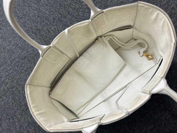 アルコトート　スモール（ブランドバッグ）の商品画像 - 査定依頼日：2025年4月9日 - 最高査定価格：65,000円