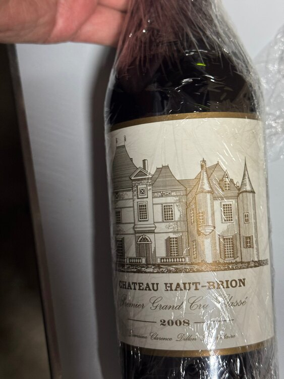 ワイン シャトーオーブリオン （お酒）の商品画像 - 査定依頼日：2025年4月28日 - 最高査定価格：48,000円