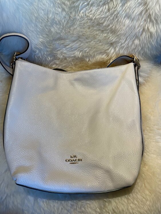 ヴァル ダッフル C2818（ブランドバッグ）の商品画像 - 査定依頼日：2026年3月14日 - 最高査定価格：2,500円