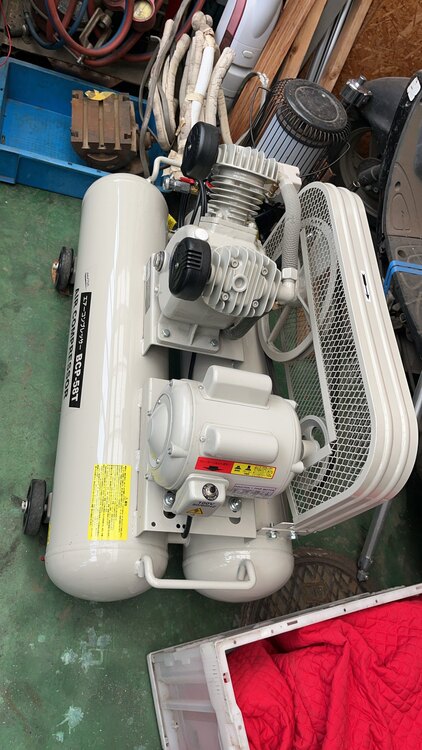 エアーコンプレッサー（電動工具・農機具・業務用機械）の商品画像 - 査定依頼日：2024年9月24日 - 最高査定価格：30,000円