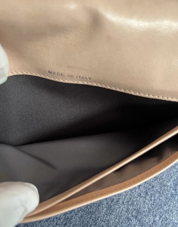 カメリア フラップ 長財布ピンクベージュ（ブランド財布・小物）の商品画像 - 査定依頼日：2026年4月12日 - 最高査定価格：15,000円