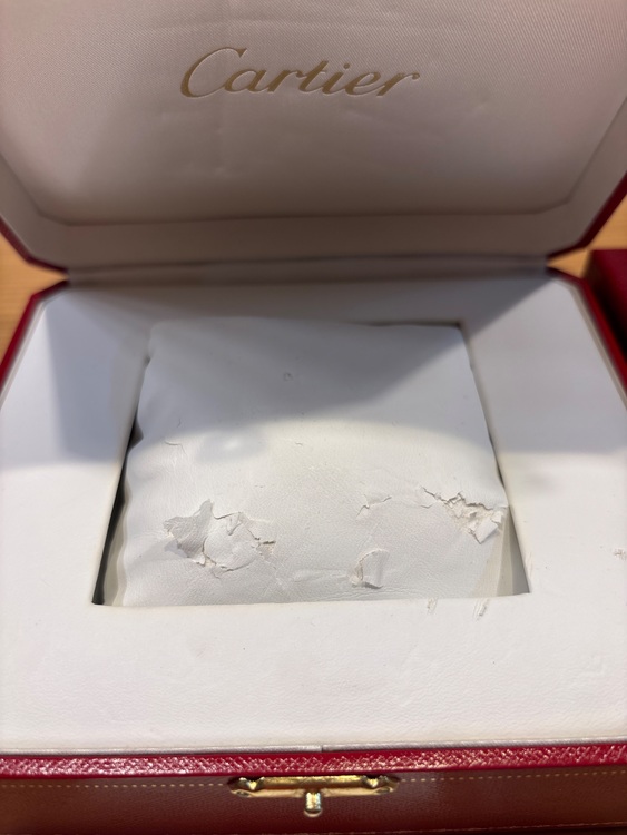 TANK FR PM ACIER Q（高級時計）の商品画像 - 査定依頼日：2025年11月14日 - 最高査定価格：400,000円