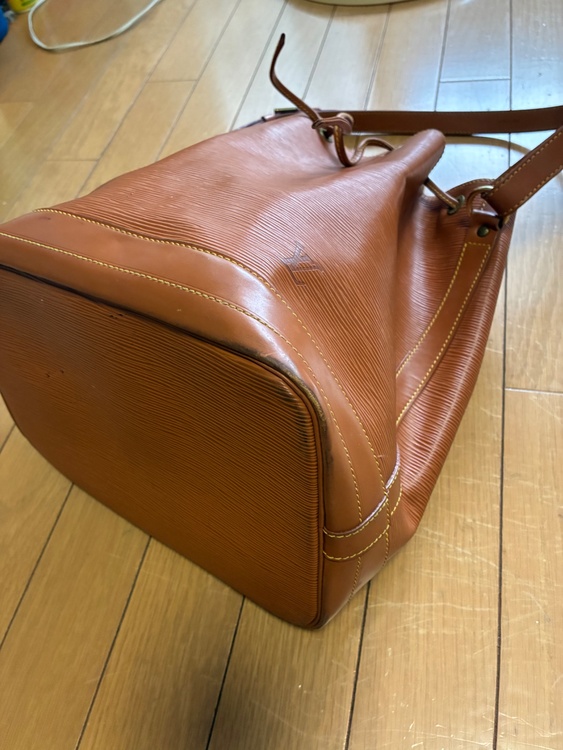 ルイビトンエピノエショルダーバッグ（ブランドバッグ）の商品画像 - 査定依頼日：2026年6月16日 - 最高査定価格：35,000円