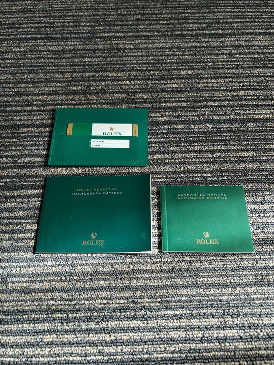 コスモグラフデイトナ（高級時計）の商品画像 - 査定依頼日：2025年1月27日 - 最高査定価格：4,000,000円
