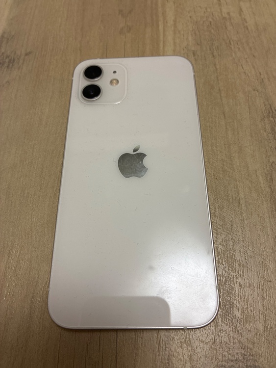 iPhone iPhone 12 64GB Softbank（スマホ）の商品画像 - 査定依頼日：2026年9月9日 - 最高査定価格：16,000円