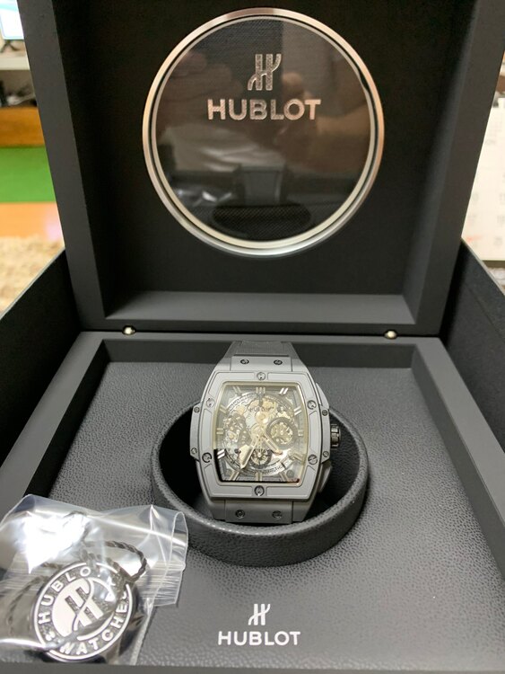 ウブロ ビックバン 601.CI110.Rx（高級時計）の商品画像 - 査定依頼日：2025年3月13日 - 最高査定価格：1,650,000円