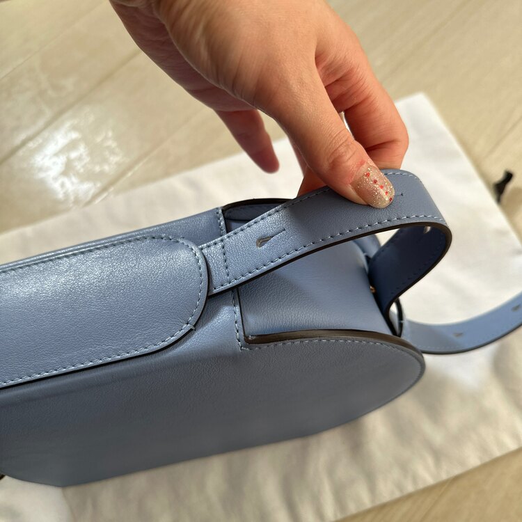 ヴァレクストラ  （ブランドバッグ）の商品画像 - 査定依頼日：2025年4月14日 - 最高査定価格：120,000円