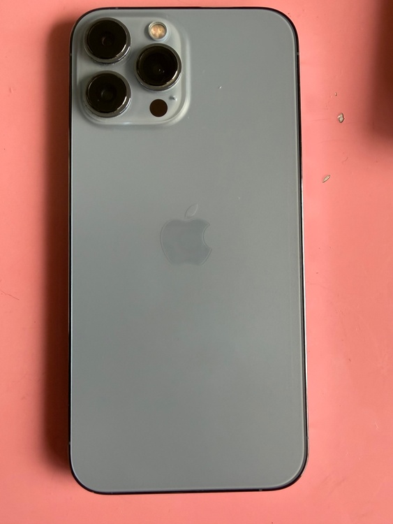 iPhone iPhone 13 Pro Max 128GB docomo（スマホ）の商品画像 - 査定依頼日：2026年6月5日 - 最高査定価格：60,000円