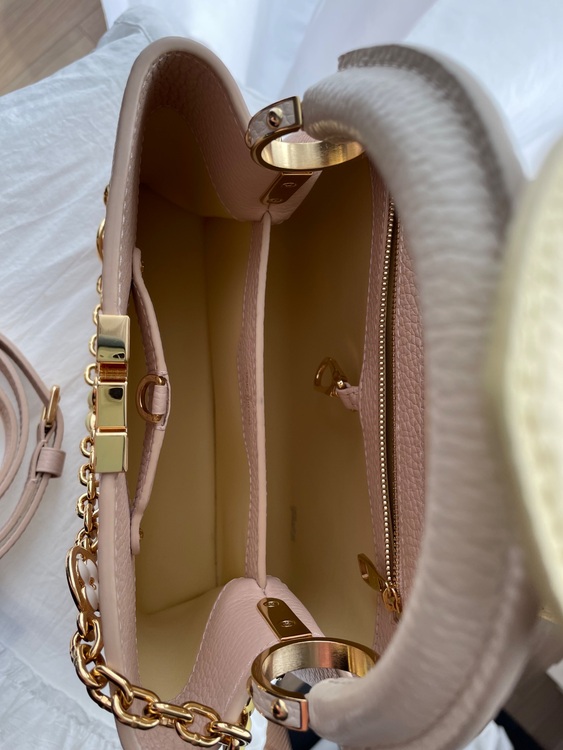 カプシーヌ（ブランドバッグ）の商品画像 - 査定依頼日：2025年10月29日 - 最高査定価格：450,000円