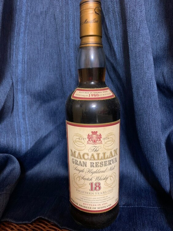 ウイスキー マッカラン （お酒）の商品画像 - 査定依頼日：2025年4月7日 - 最高査定価格：100,000円