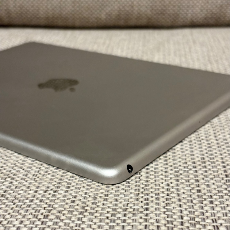 Apple iPad 第6世代　Wi-Fi モデル 128GB（PC・タブレット）の商品画像 - 査定依頼日：2026年2月4日 - 最高査定価格：7,000円