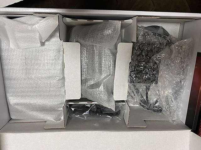 Nintendo Switch本体 /Joy-Con(L) ネオンブルー/(R)（ゲーム機本体・ゲームソフト）の商品画像 - 査定依頼日：2020年1月17日 - 最高査定価格：27,000円