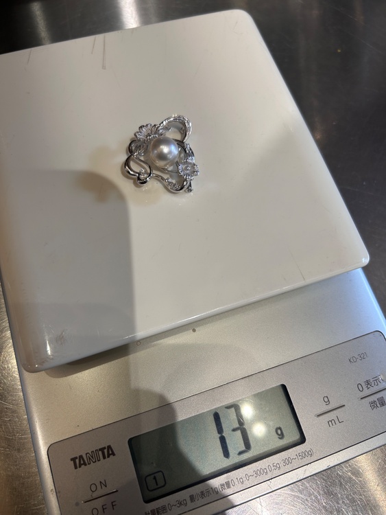 プローチ（金・貴金属）の商品画像 - 査定依頼日：2026年2月28日 - 最高査定価格：260,000円