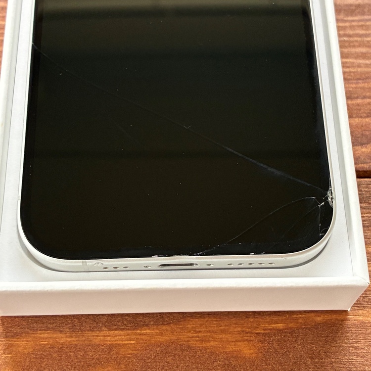 iPhone iPhone 16 128GB SIMフリー（スマホ）の商品画像 - 査定依頼日：2026年9月23日 - 最高査定価格：80,000円
