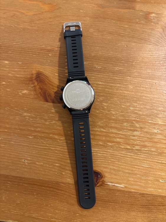 Montres De Luxe（高級時計）の商品画像 - 査定依頼日：2026年5月13日 - 最高査定価格：2,000円