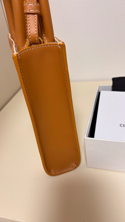 ミニバーティカル カバ （ブランドバッグ）の商品画像 - 査定依頼日：2025年11月17日 - 最高査定価格：80,000円