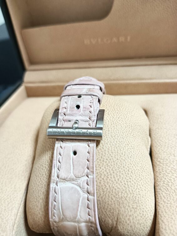 ディアゴノダイヤモンド　自動巻き　クロノグラフ（高級時計）の商品画像 - 査定依頼日：2025年10月27日 - 最高査定価格：220,000円