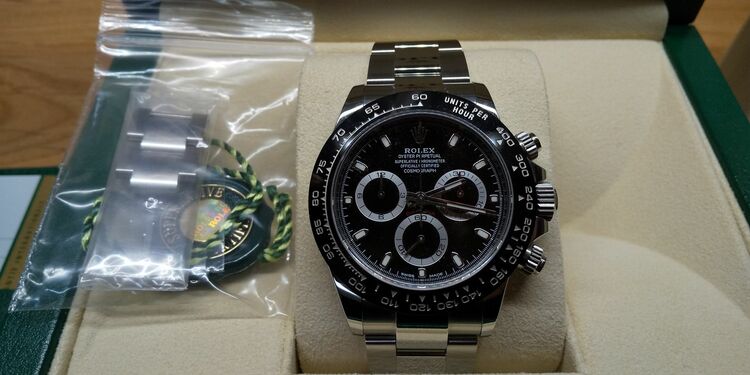 116500LN 黒文字盤（高級時計）の商品画像 - 査定依頼日：2025年6月24日 - 最高査定価格：3,600,000円