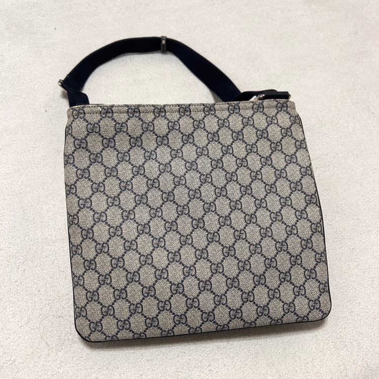 GGスプリーム　ショルダーバッグ（ブランドバッグ）の商品画像 - 査定依頼日：2026年2月1日 - 最高査定価格：100,000円