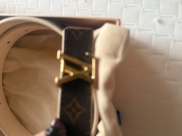 ･LV アイコニック 20MM リバーシブル（古着・ファッション）の商品画像 - 査定依頼日：2025年12月20日 - 最高査定価格：17,000円