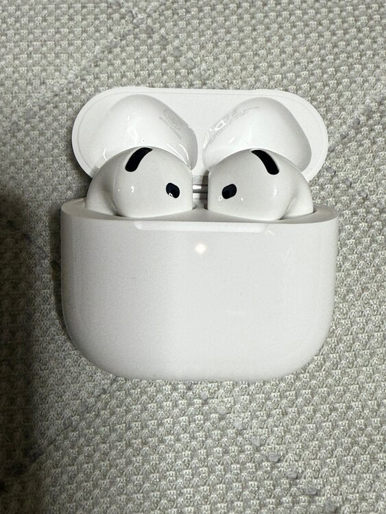 AirPods 4（オーディオ・スピーカー）の商品画像 - 査定依頼日：2025年5月5日 - 最高査定価格：15,000円