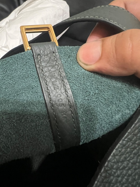 ピコタン22 ゴールド金具　ダークグリーン（ブランドバッグ）の商品画像 - 査定依頼日：2025年7月17日 - 最高査定価格：430,000円