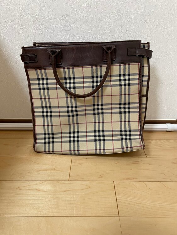 バッグ（ブランドバッグ）の商品画像 - 査定依頼日：2025年2月15日 - 最高査定価格：13,000円