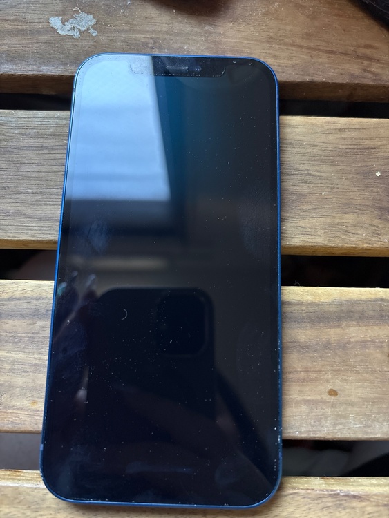 iPhone iPhone 12 64GB Softbank（スマホ）の商品画像 - 査定依頼日：2026年8月8日 - 最高査定価格：20,000円