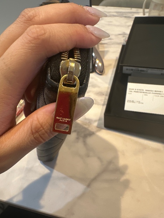 358094（ブランド財布・小物）の商品画像 - 査定依頼日：2025年9月28日 - 最高査定価格：13,000円