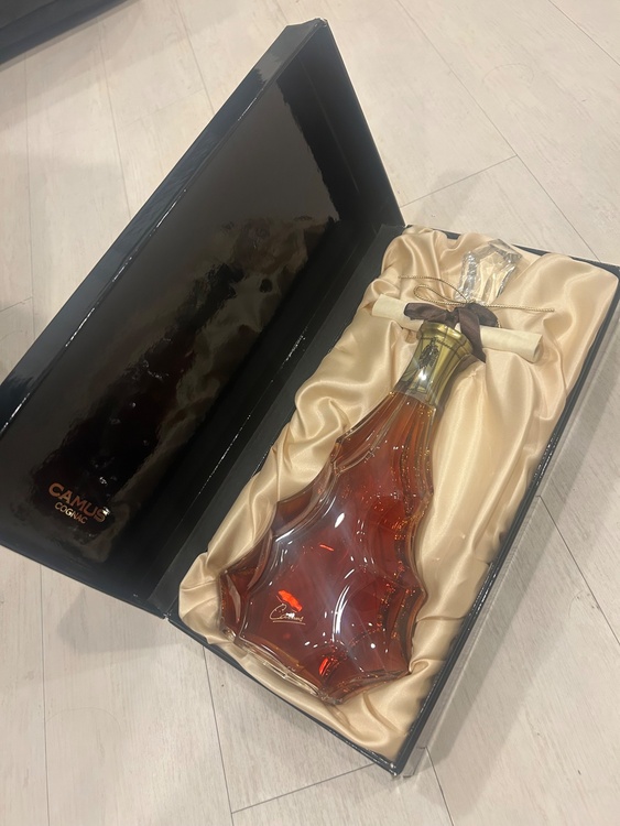 ジュビリィバカラ（お酒）の商品画像 - 査定依頼日：2026年4月22日 - 最高査定価格：55,000円